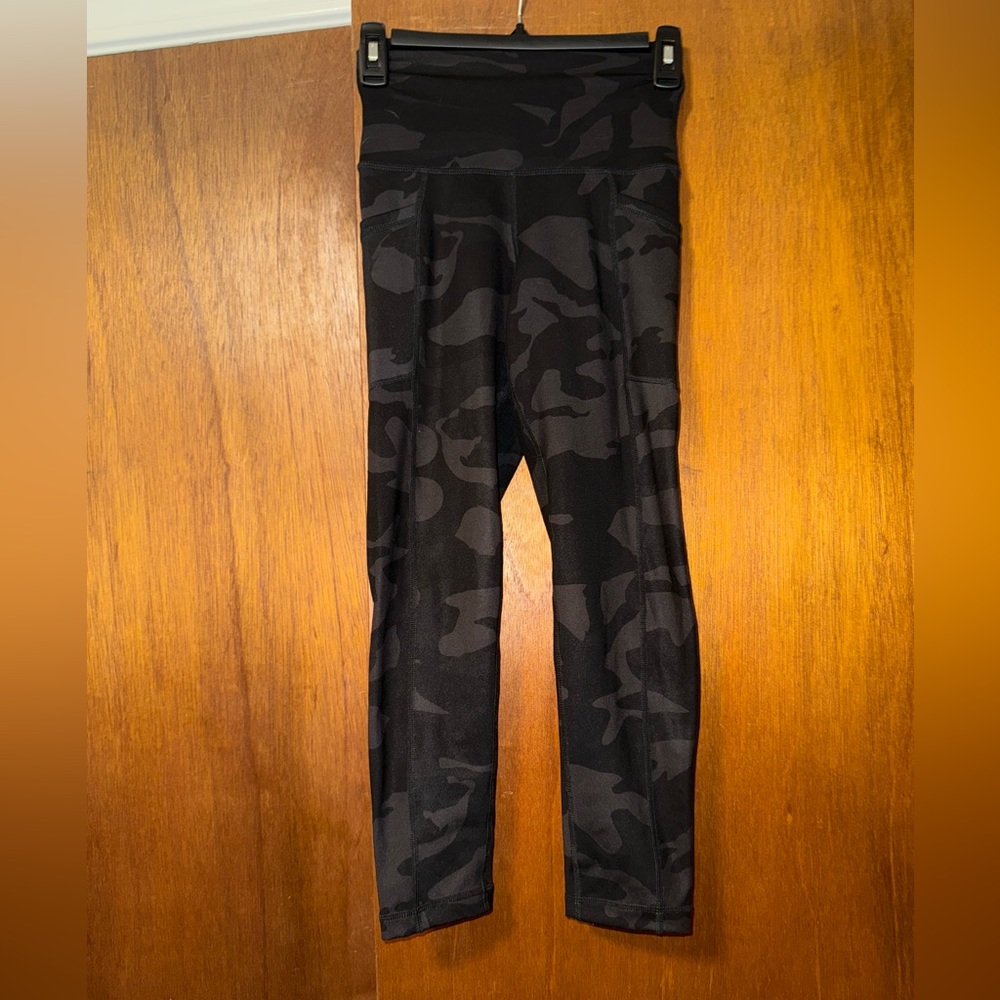 🐠 90 Degree By Reflex Dark Camouflage Leggings